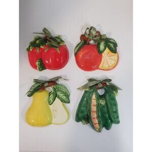 Vtg Set 4 Ceramic Kitchen Wall Hanging Fruit Plaques Tomato Pear Peas Orange